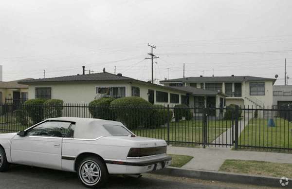 436 W. Magnolia St. property