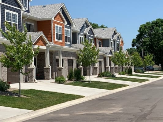 Fox Pointe Townhomes property