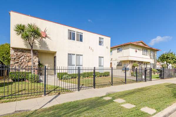Cesar Manor property