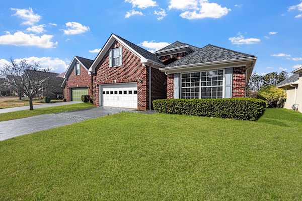 102 Serenola Ct DeLand, FL 32724