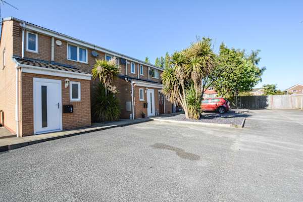 Wimbrick Court property