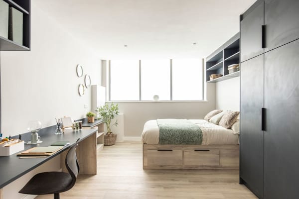 Briggate Studios property