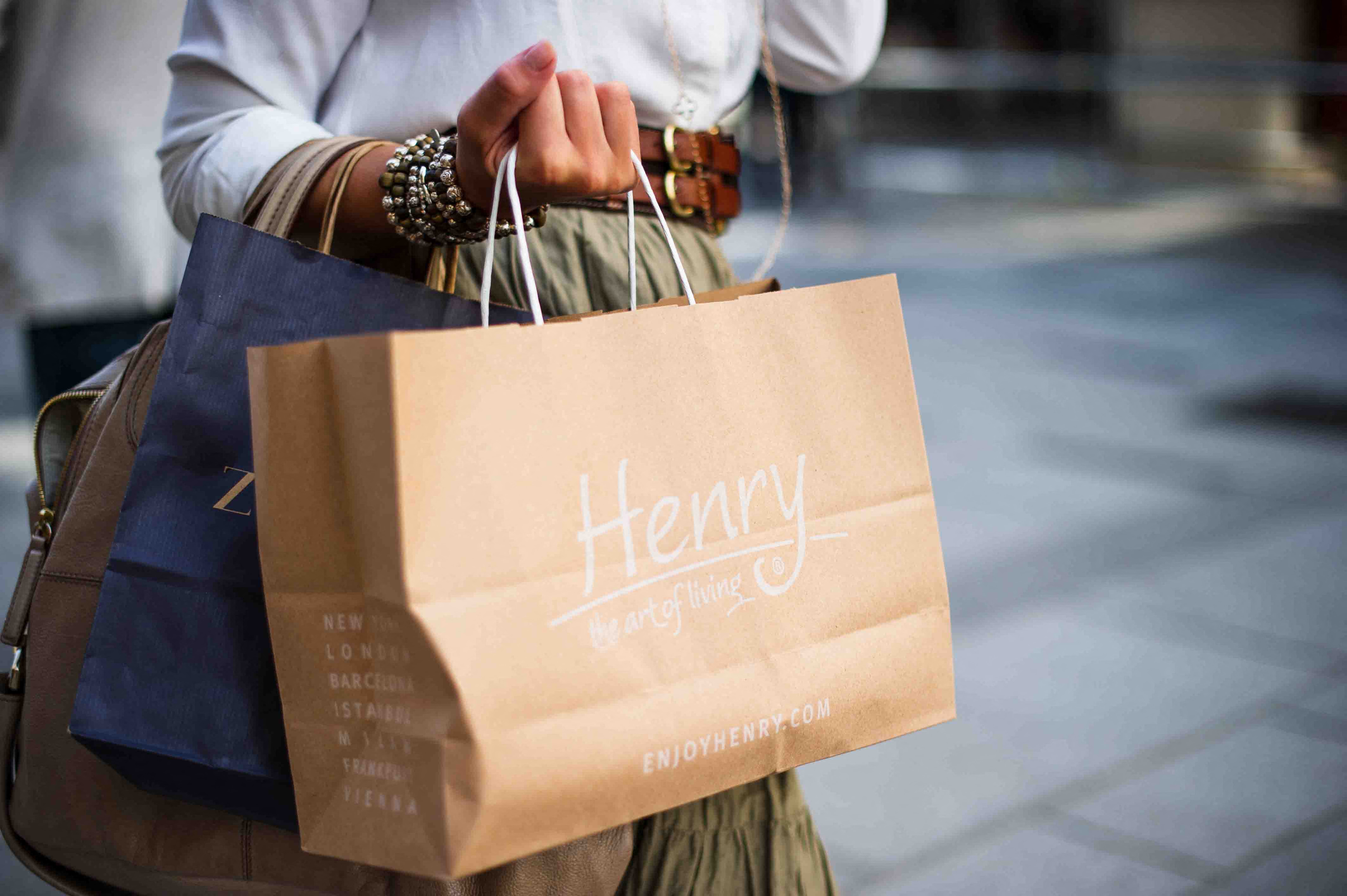 SHOPPING