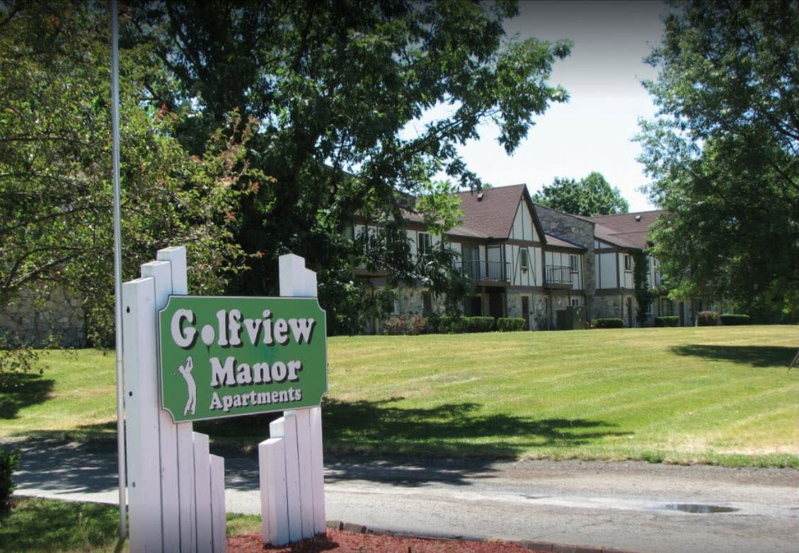 GOLFVIEW Apartment and Community Amenities