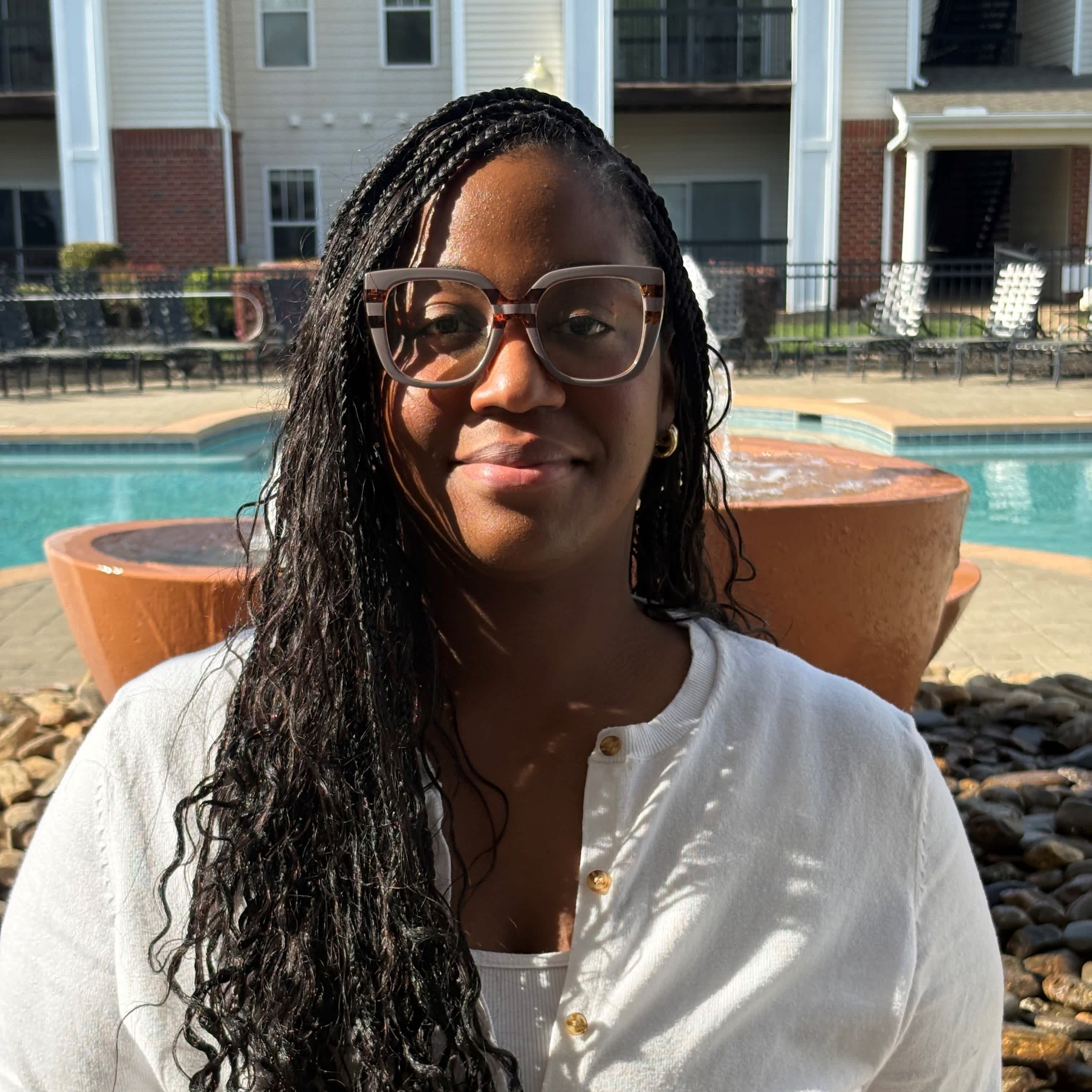 Image of SAMANTHA LESLIE