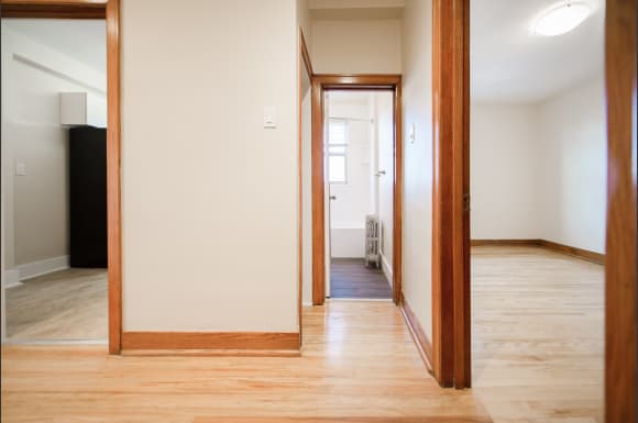 370 Stradbrook Apartment