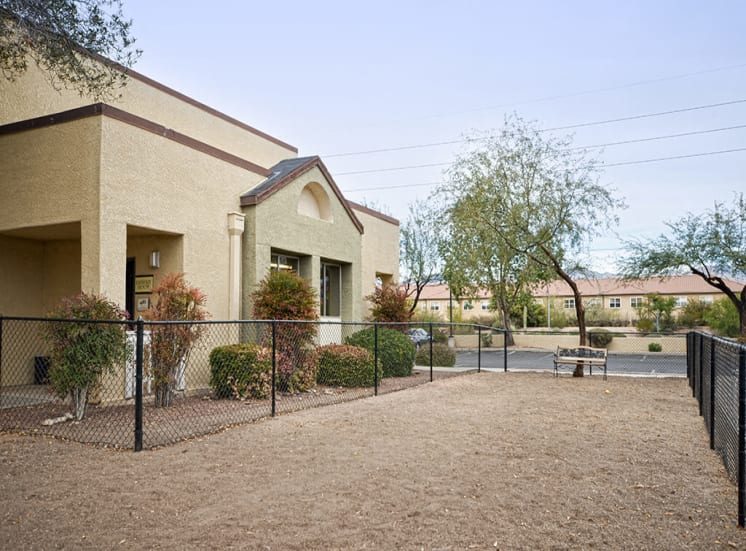 Very Pet Friendly dog run at Pavilions at Pantano in Tucson, AZ, For Rent. Now leasing 1, 2 and 3 bedroom apartments.