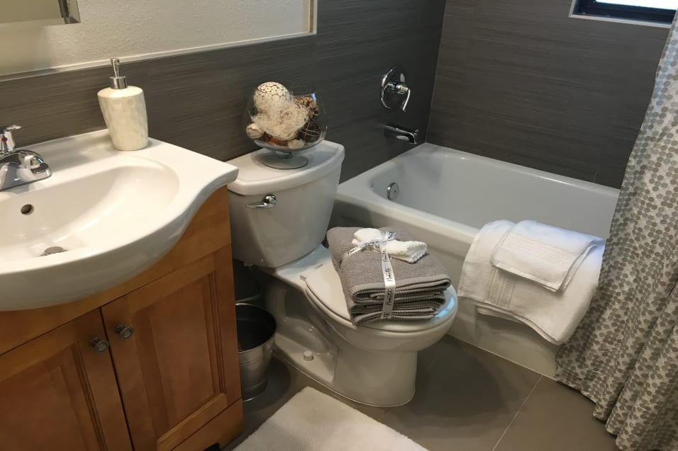 studio bathroom