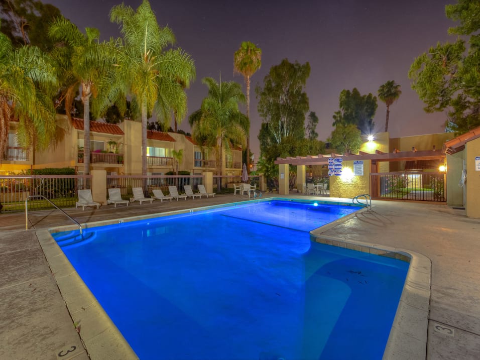 Grande Apartments - Pool