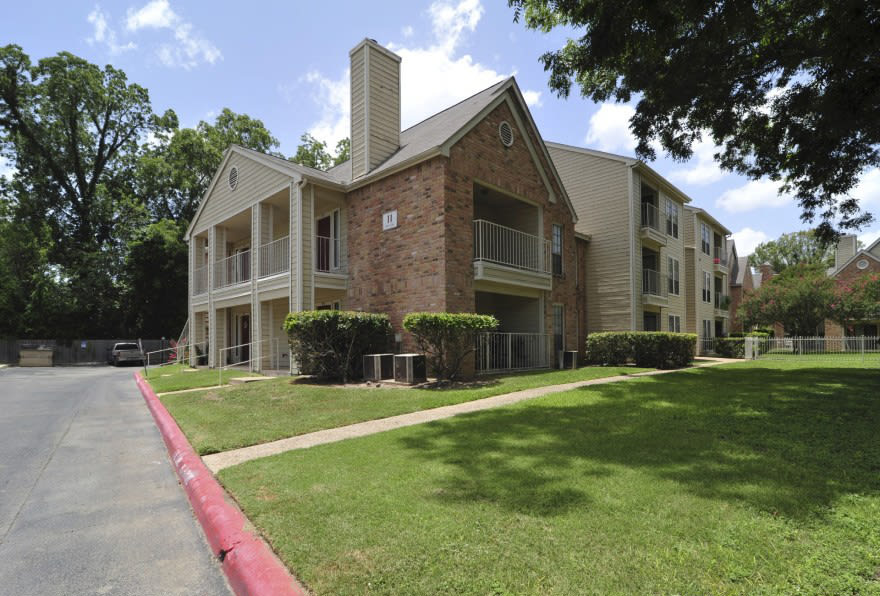 Torrey Place Apartments in New Braunfels, TX