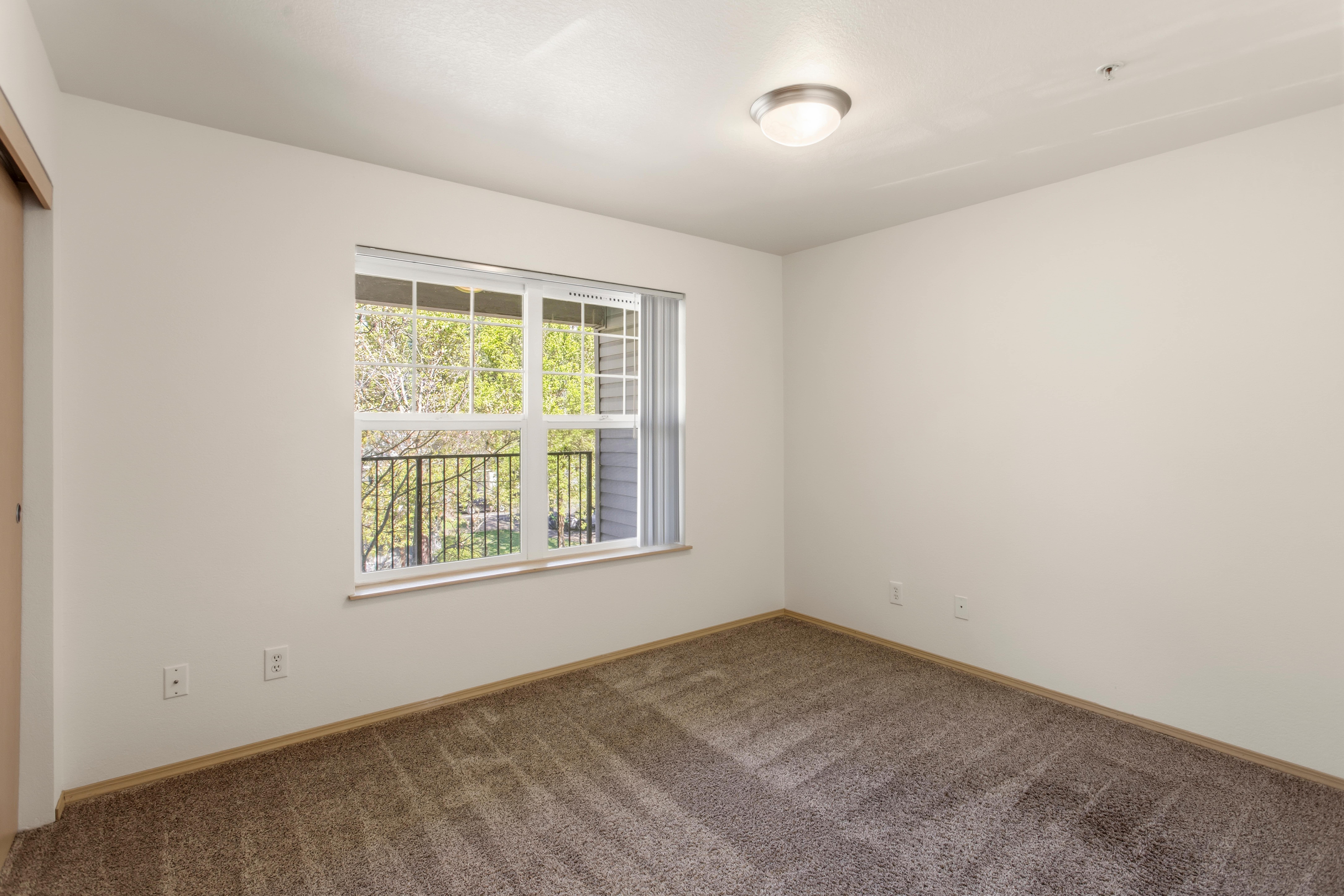 Large Bedroom,Large Bedrooms