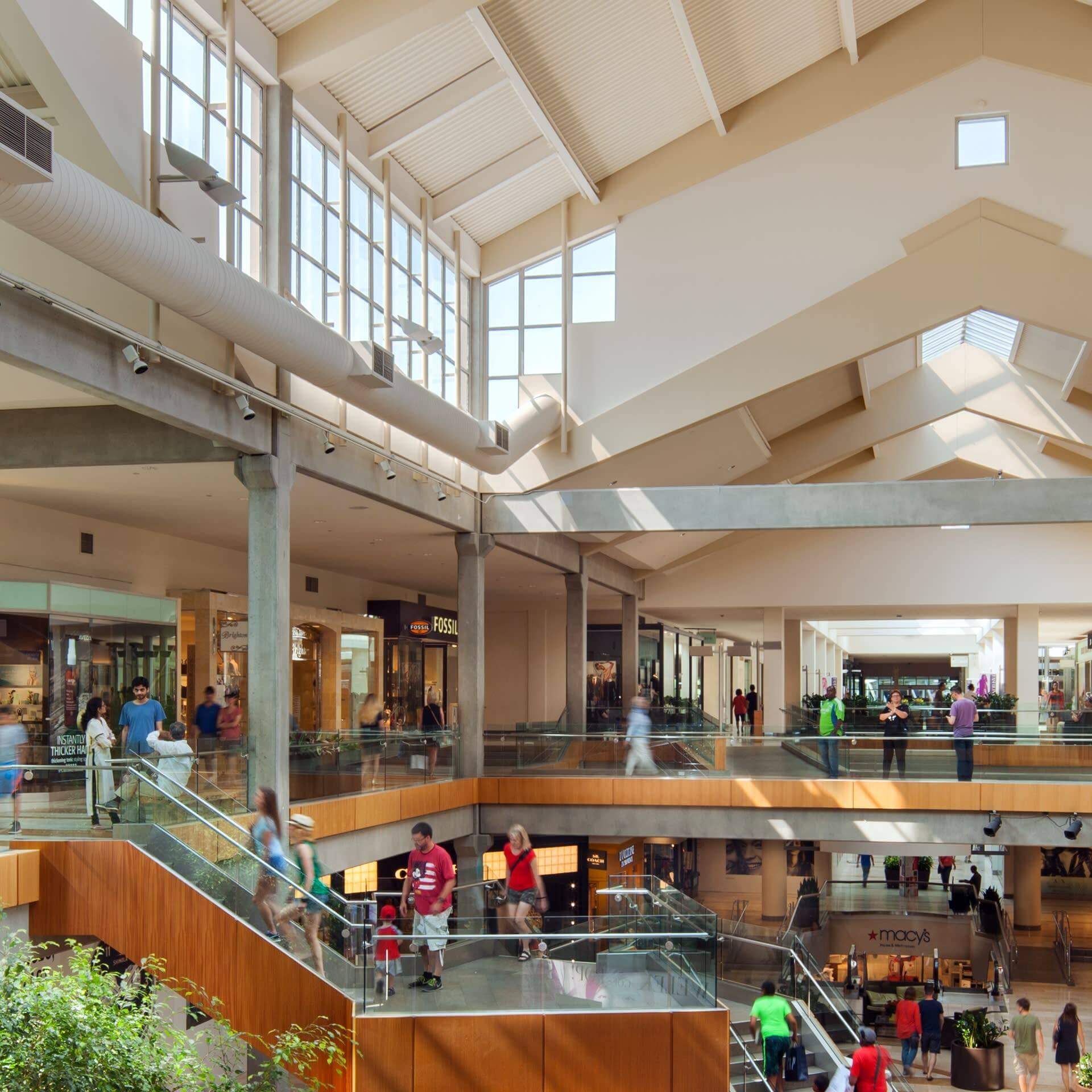 Community and Neighborhood- Shopping Center at Two Lincoln Tower, Washington
