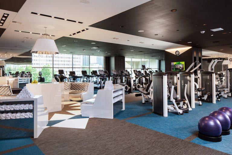 Fitness Center With Modern Equipment at Two Lincoln Tower, Bellevue
