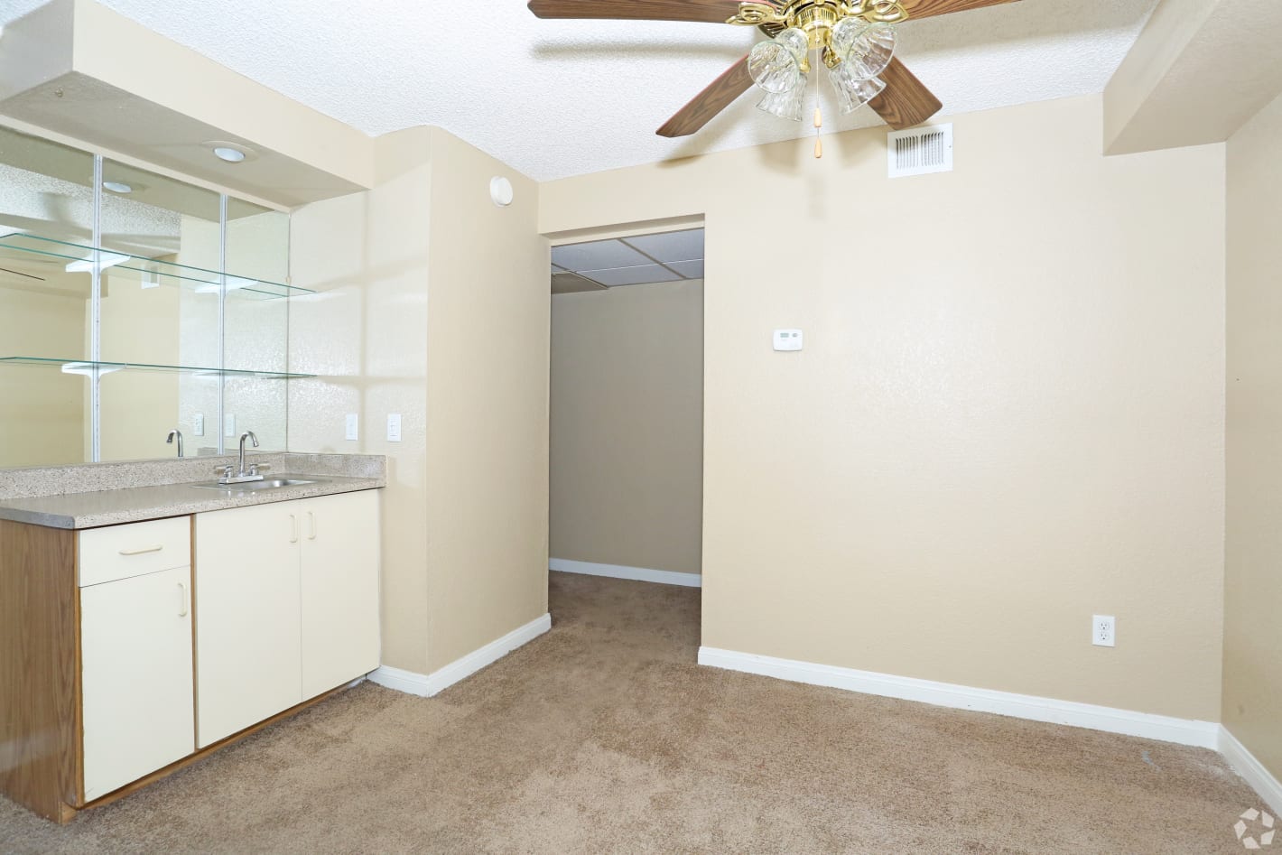 Apartments for Rent in Las Vegas NV Sky Court Harbors Photos