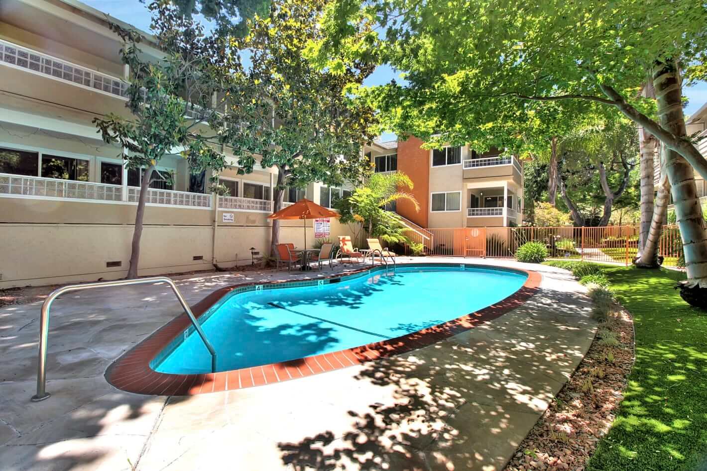 Apartments for Rent in Menlo Park, CA Laurel Grove Photos
