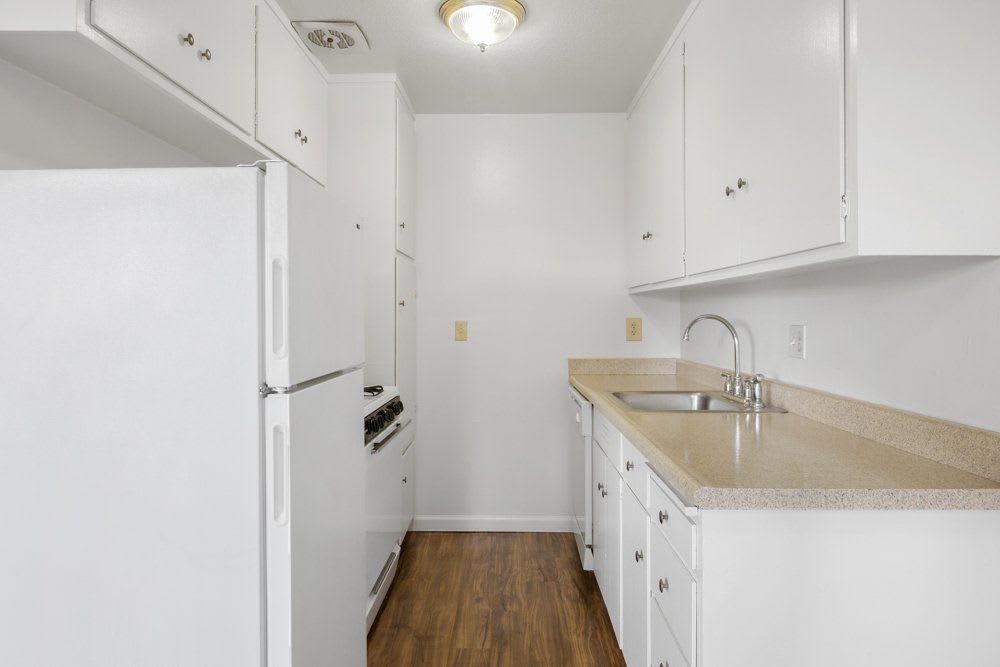 Photos and Video of Surfside Apartments in Alameda, CA