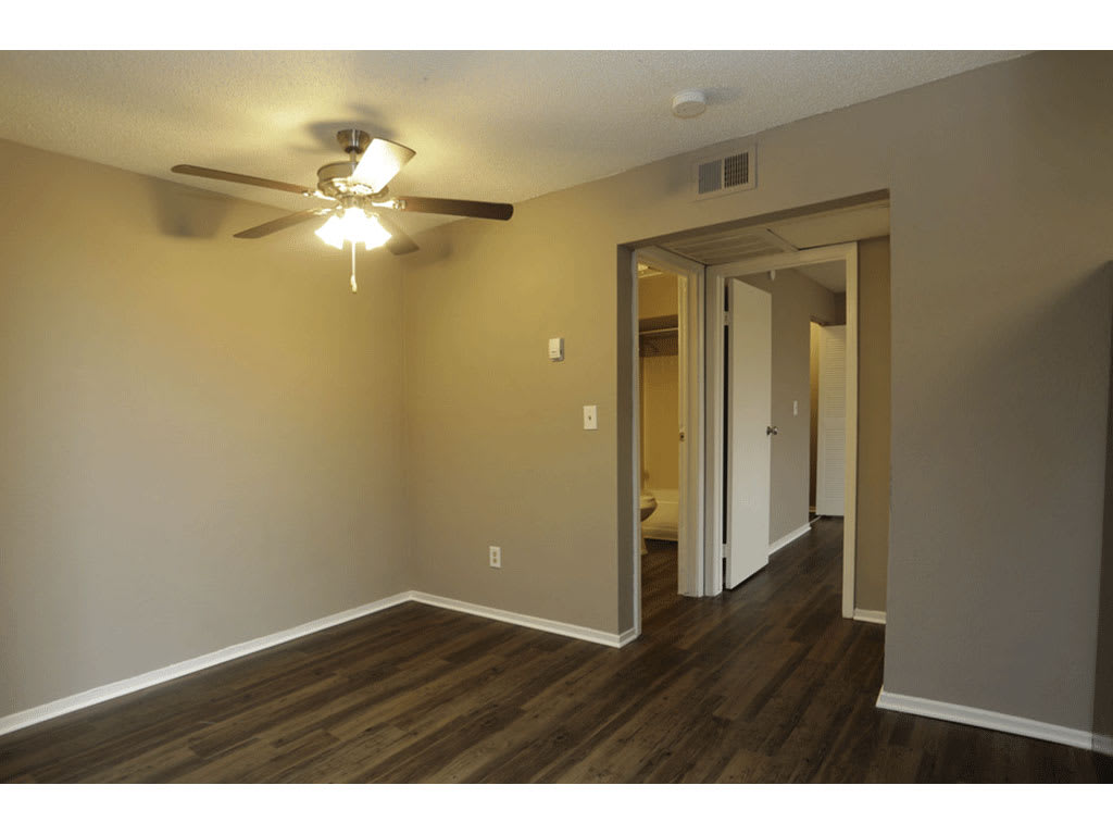 Apartments for Rent In Irving, TX Water Ridge Photo Gallery