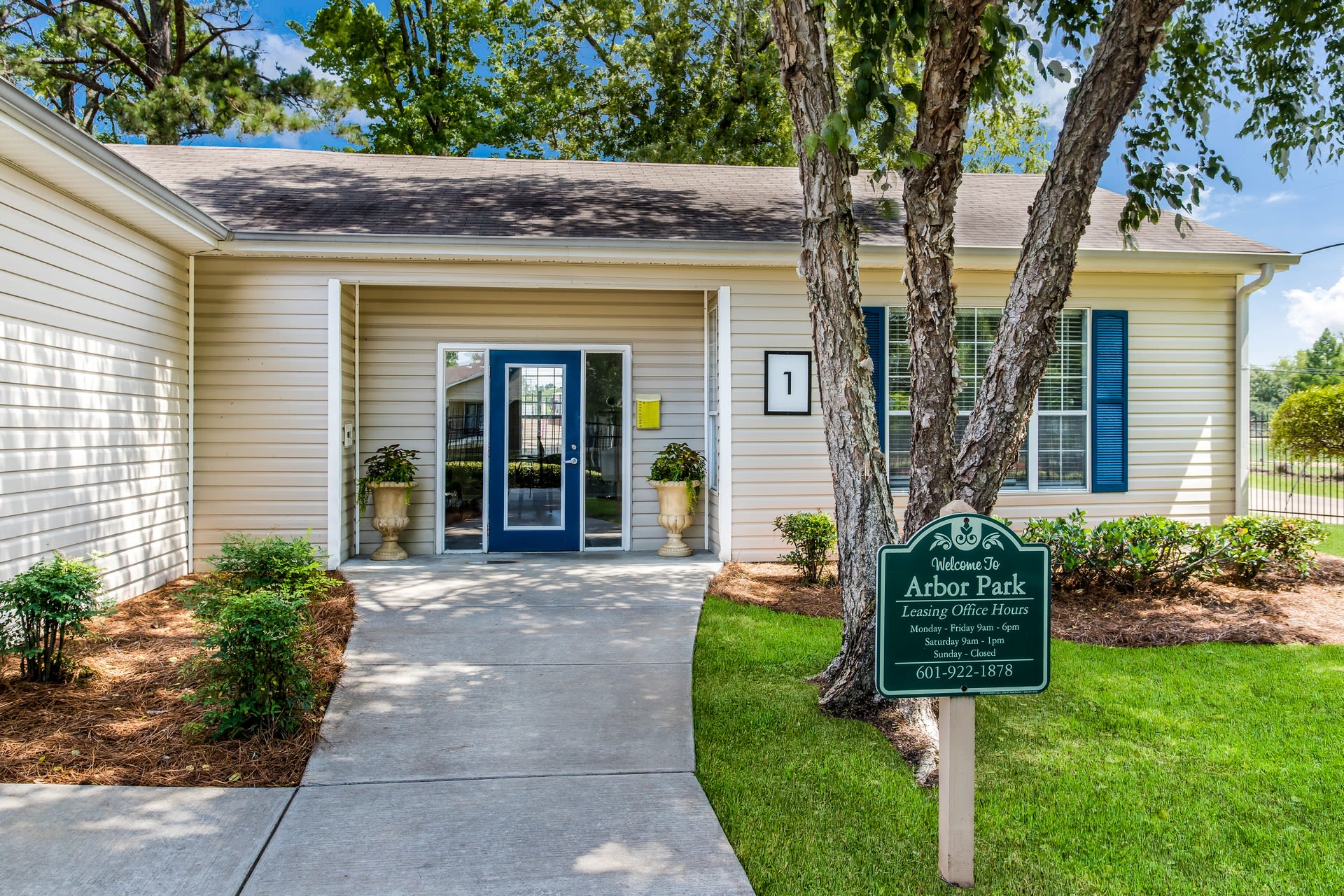 Arbor Park Apartments eBrochure