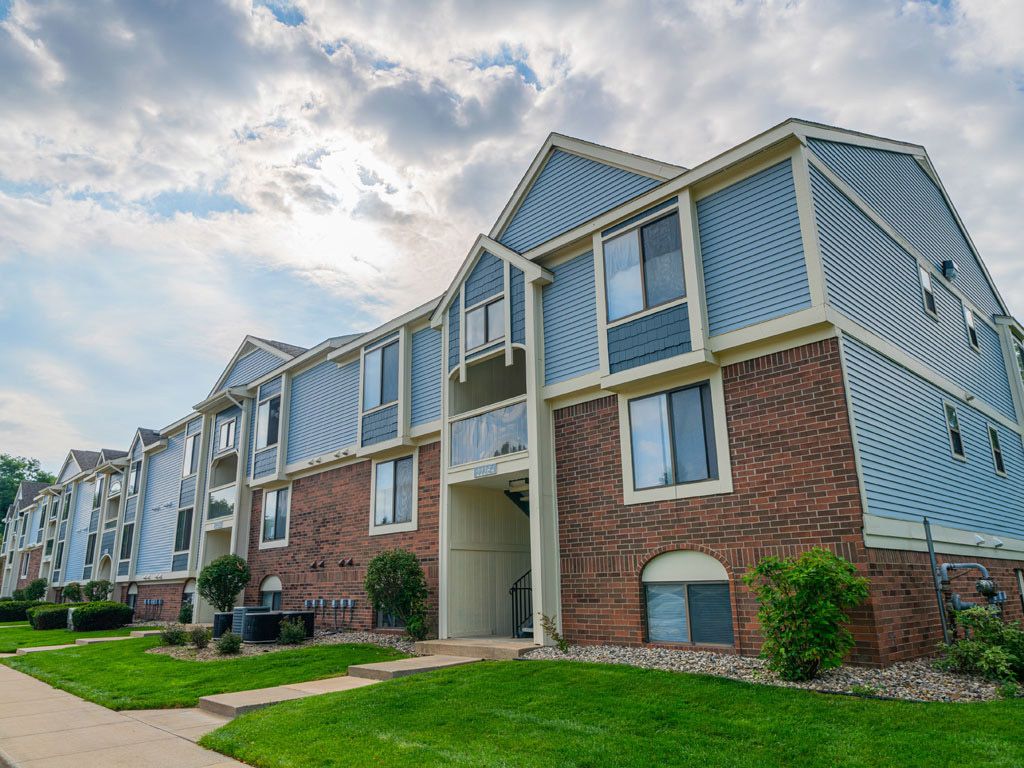 Apartments for Rent in Elkhart, IN | Arbor Lakes Apartments