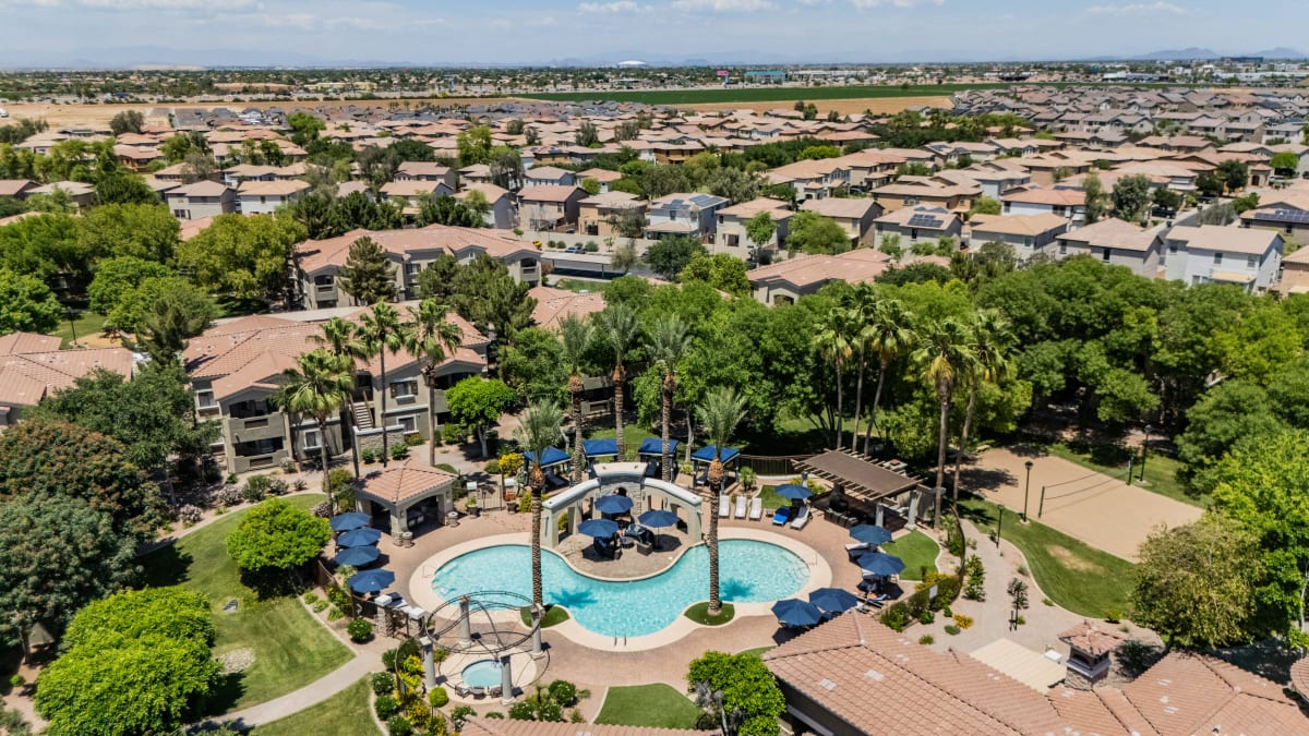 Versante Apartment Homes official photograph