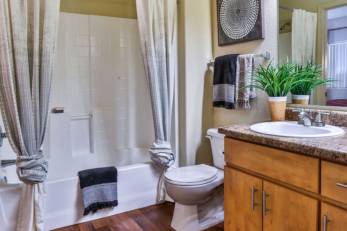 Versante Apartment Homes official photograph