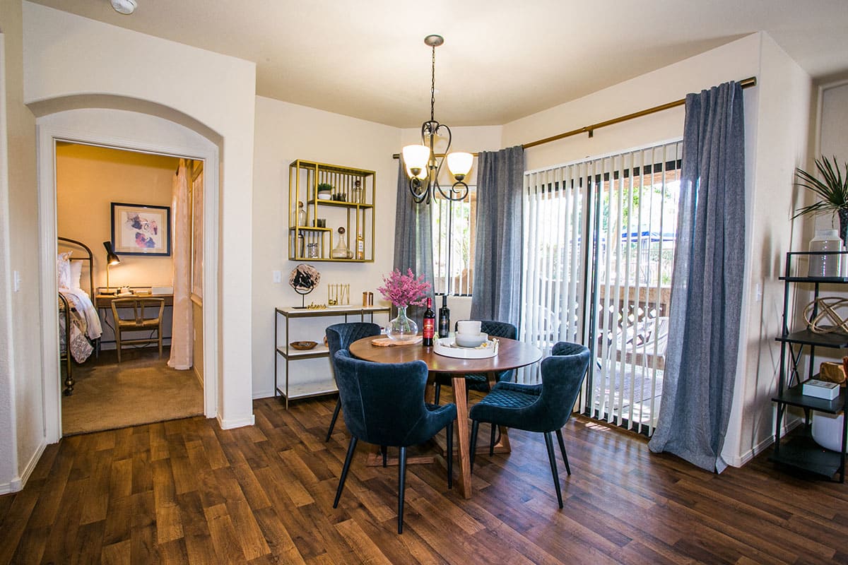 Versante Apartment Homes official photograph