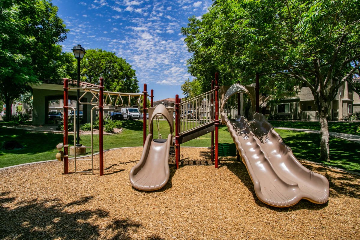 Versante Apartment Homes official photograph