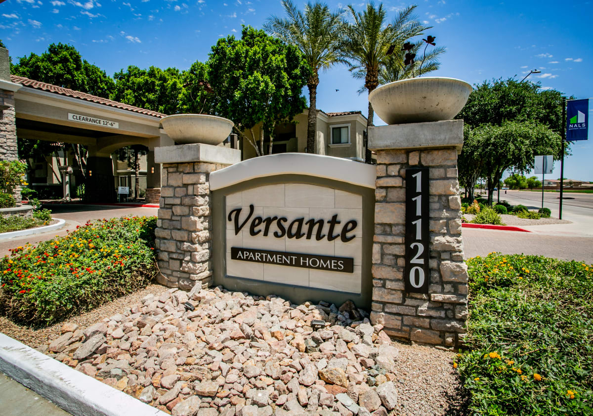 Versante Apartment Homes official photograph