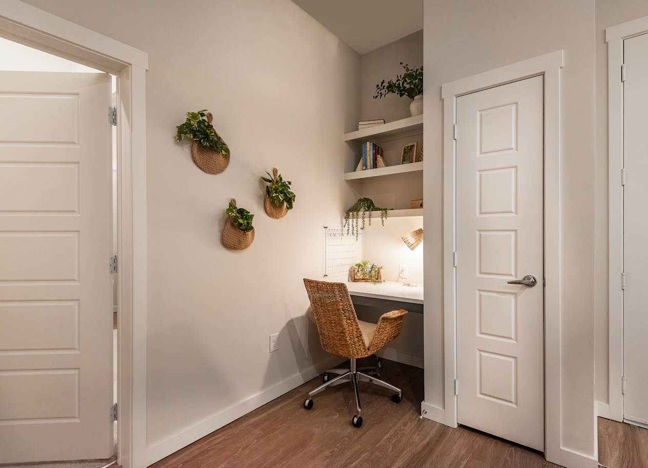 Built-in Desk With Shelving