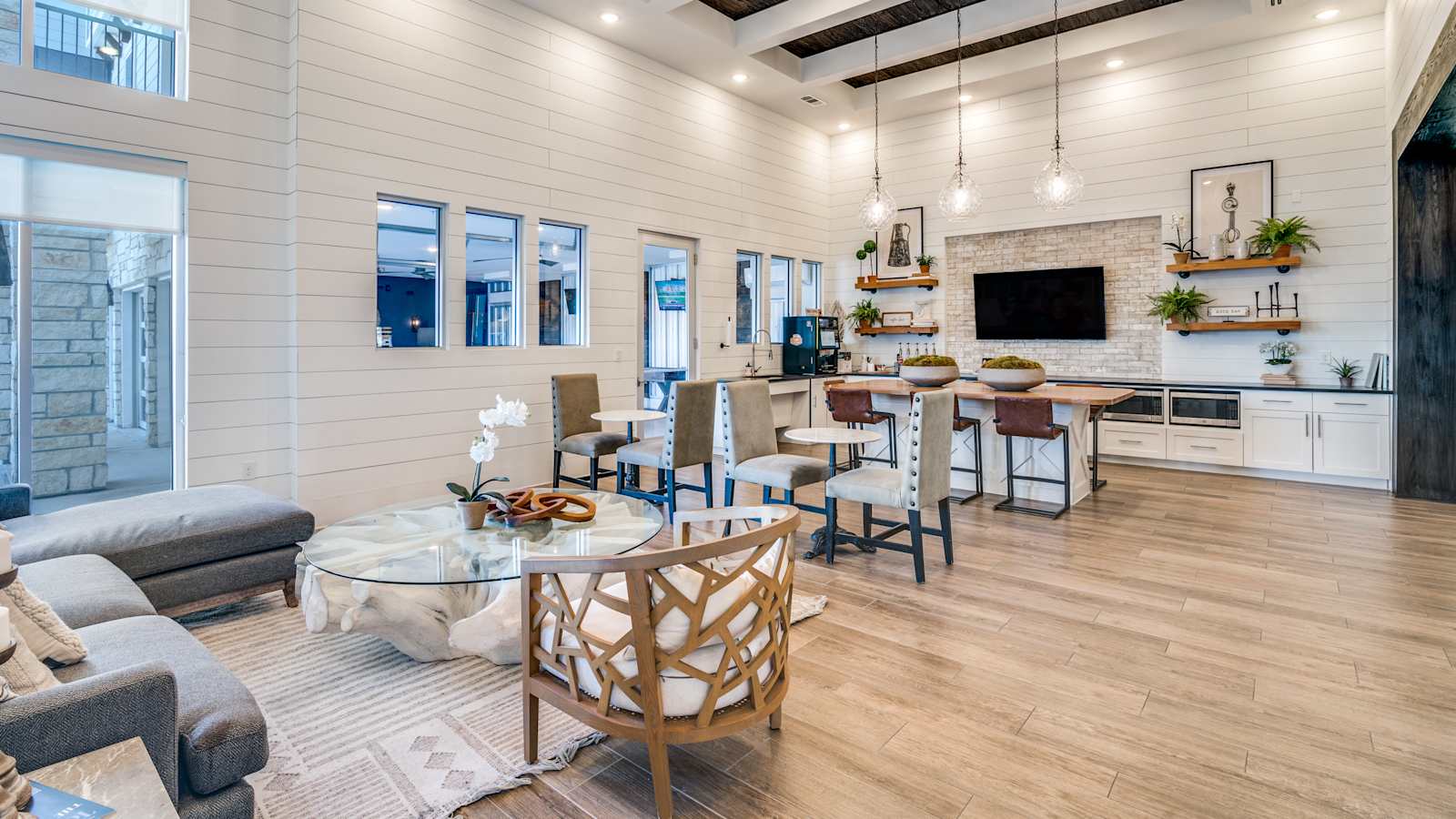Luxia Rockwall Downes apartment community clubhouse in Rockwall, Texas