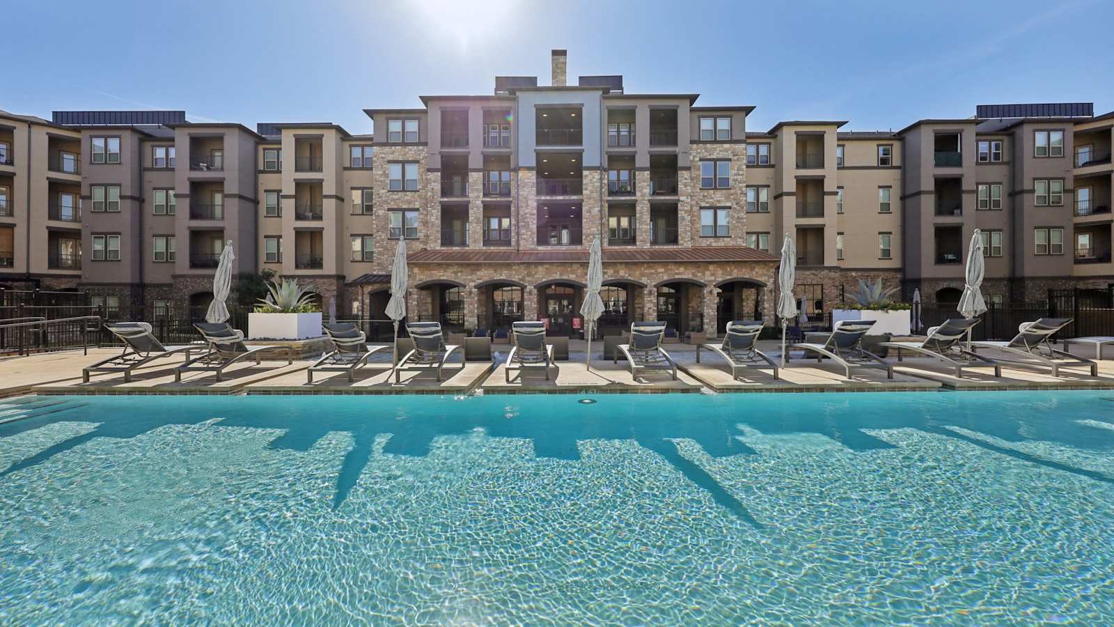 Luxia Craig Ranch apartment community exterior in McKinney, Texas