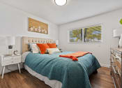 Thumbnail 34 of 38 - Bedroom