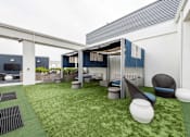Thumbnail 16 of 34 - outdoor patio