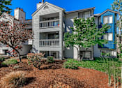 Thumbnail 16 of 33 - Exterior