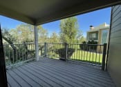 Thumbnail 24 of 27 - Patio