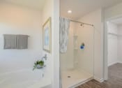 Thumbnail 15 of 40 - Bathroom