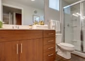 Thumbnail 9 of 21 - bathroom