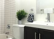 Thumbnail 8 of 10 - bathroom