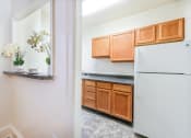 Thumbnail 4 of 17 - 3213-Wisconsin-Avenue-Breakfast-Bar-and-Kitchen