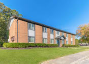 Thumbnail 21 of 22 - Elegant Exterior at Ridgewood Apartments, Georgia, 30045