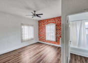 Thumbnail 26 of 40 - view of bachelor unit