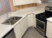 Thumbnail 13 of 28 - Kitchen