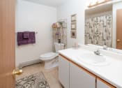 Thumbnail 9 of 15 - bathroom