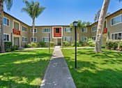 Thumbnail 24 of 27 - Green Space at Gloria Homes Apartments, Los Angeles, CA, 90016