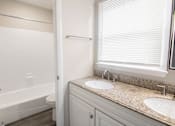 Thumbnail 18 of 25 - Elmwood Apartments