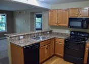 Thumbnail 8 of 13 - Kitchen