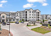 Thumbnail 2 of 19 - A large apartment complex named Tatapistry is shown in the image.