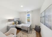 Thumbnail 20 of 25 - bedroom