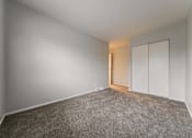 Thumbnail 8 of 49 - Empty Room at River Run Apartments, Warren