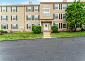 Thumbnail 26 of 39 - Building Exterior View at Renova of Brunswick Apartments, Ohio, 44212